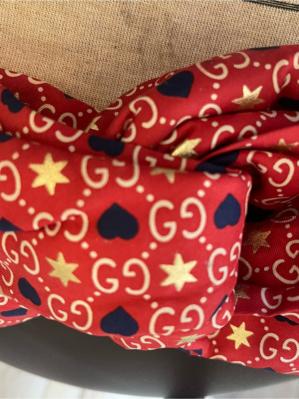 GUCCI Gg Heart And Star Print Headband In Red gold - Picture 4 of 9